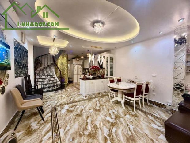 Nhà đẹp dân xây Đường Bưởi, 46m² x 4T, MT 4.7m, Lô Góc, 17.8 Tỷ, Full Nội Thất Cao Cấp - 1