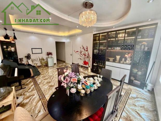 Nhà đẹp dân xây Đường Bưởi, 46m² x 4T, MT 4.7m, Lô Góc, 17.8 Tỷ, Full Nội Thất Cao Cấp - 2