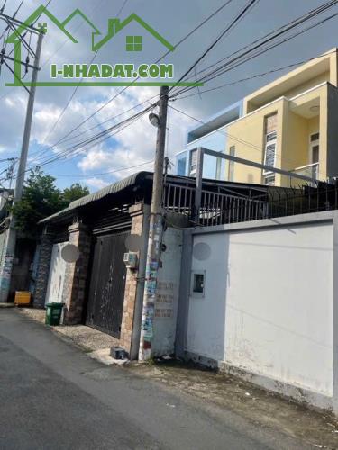 NHÀ 2 TẦNG BTCT, DT 100M², HẺM XE TẢI CHẠY VI VU, NGAY CHỢ LONG THẠNH MỸ - 1
