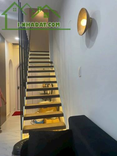 🏡🏡 VỊ TRÍ ĐẸP 150 M RA LÊ VĂN VIỆT 💥 SIÊU PHẨM 2 TẦNG ĐẸP LUNG LINH 56 M² (4×14) - 2