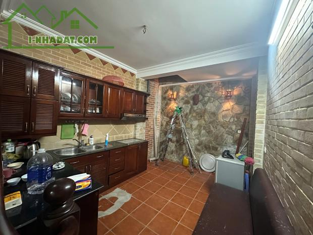 Cho thuê nhà riêng đường Hồng Hà, Hoàn Kiếm 43m x 4T giá 15 triệu, ô tô, kinh doanh