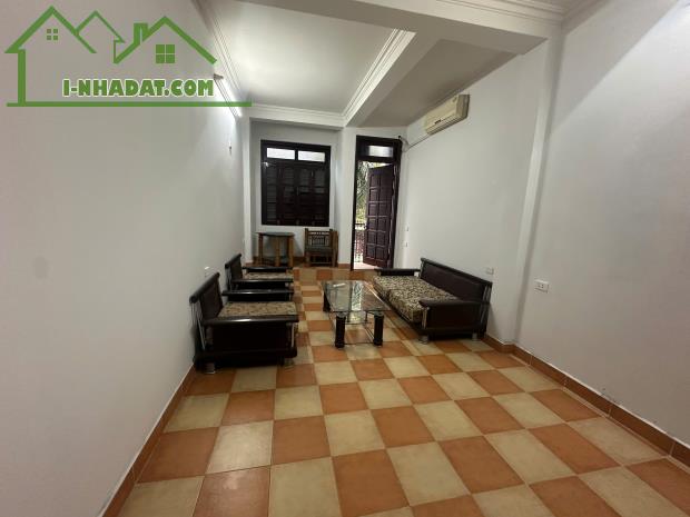 Cho thuê nhà riêng đường Hồng Hà, Hoàn Kiếm 43m x 4T giá 15 triệu, ô tô, kinh doanh - 1