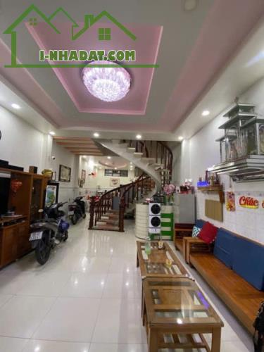NHÀ 4 TẦNG MT ĐỖ XUÂN HỢP, Ở + CHO THUÊ, DT 100M², DÒNG TIỀN ỔN ĐỊNH, PHƯỚC LONG A - 1