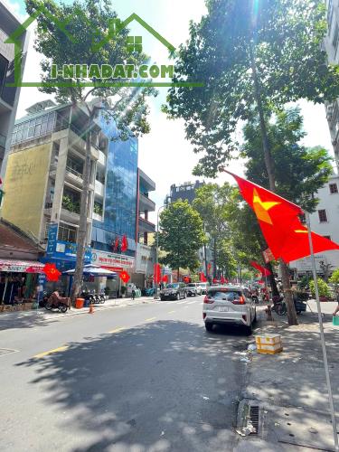 Cho thuê tòa nhà 38-40 Nguyễn Thái Bình, Quận 1. Trệt, 5 lầu, Dt 860m2 TM, PCCC chỉ 260tr - 1