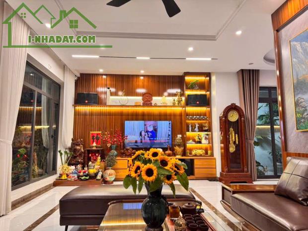 HOT- 🏡BIỆT THỰ SIÊU ĐẸP TÂY MỖ - 198M² - 3 TẦNG - 40.8 TỶ