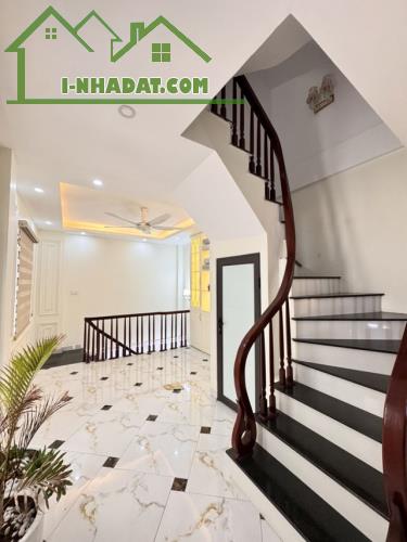 Ô tô vào nhà  - Bán Siêu phẩm nhà Nam Từ Liêm - 40m2 – 5 Tầng -  8.5 tỷ - 3