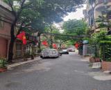 Bán nhà phố Thành Công 36m2, 5 tầng rất đẹp, ô tô tránh đỗ gần hồ Thành Công
