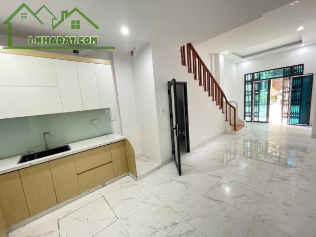 + Quang trung hà đông- 39m xây 4 tầng mới cóng - 2 mặt ngõ - thông thoáng Vĩnh viễn