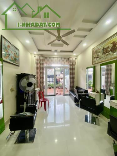 BIỆT THỰ 3 TẦNG - THẢO ĐIỀN - 195TRIỆU/M2
