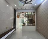 Nhà riêng Phố Đình Đông Sân Cổng và Sổ Riêng