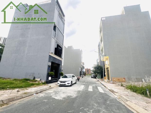 Bán Nhà 1 Trệt 4 Lầu Khu 1.8Ha Ngay Chợ Bình Khánh,Quận 2-Giá 18,5 Tỷ TL