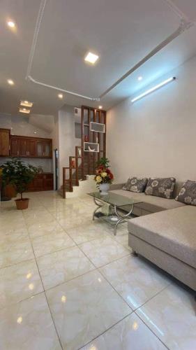 Cho thuê nhà nguyên căn ngõ 281 trương Định, 4 tầng x 34m2, 2 ngủ, 8.5 Triệu/ tháng