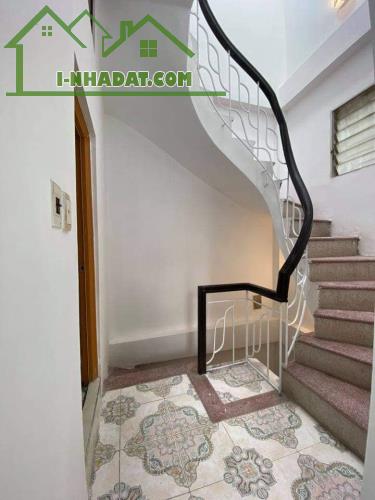 Cho thuê nhà nguyên căn ngõ 281 trương Định, 4 tầng x 34m2, 2 ngủ, 8.5 Triệu/ tháng - 4