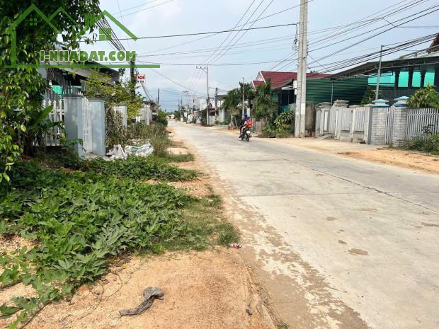 bán 271m2 full thổ nằm trục chính vào trung tâm thị xã Ninh Hòa 0985451850 - 2