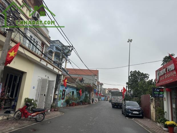 TO KHÊ- HÀN LẠC- GIA LÂM- Ô GÓC 3 THOÁNG - HAI MẶT NGÕ Ô TÔ - VIEW VƯỜN HOA - ĐÓN QUẬN - T - 3