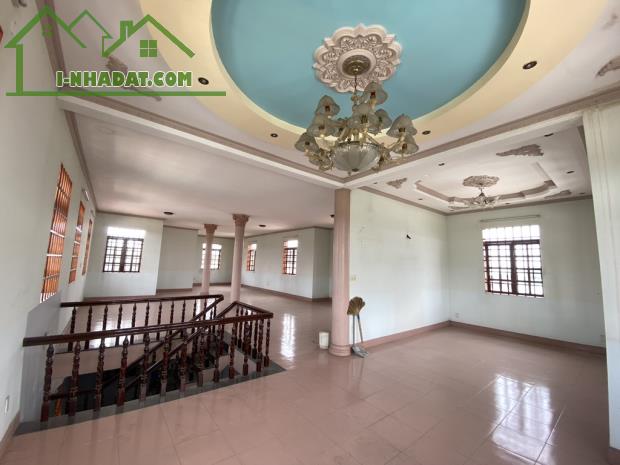 BÁN BIỆT THỰ SÂN VƯỜN 1000m2, 2 TẦNG, NGUYỄN XIỂN, GẦN VINHOMES, LONG BÌNH, QUẬN 9 - 2