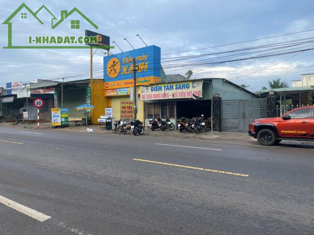 Chủ cần bán 2 căn nhà Quốc lộ 56 thuộc thị trấn Kim Long thuận tiện mua bán kinh doanh