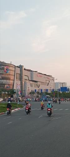 CHỦ ĐANG CẦN BÁN Ở VỪA KINH DOANH  2 PHÚT RA PHẠM VĂN ĐỒNG HIỆP BÌNH CHÁNH - 2