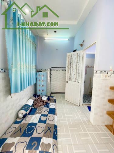 SIÊU VÍP ĐƯỜNG SỐ HẺM P4 Q4 

- NHÀ ĐẸP 3 TẤM BTCT HOÀN CÔNG 

- KHÔNG QUY - 1