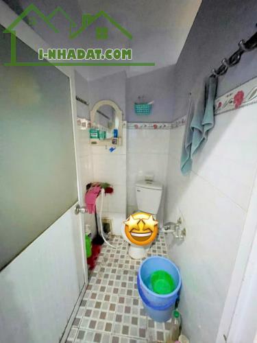 SIÊU VÍP ĐƯỜNG SỐ HẺM P4 Q4 

- NHÀ ĐẸP 3 TẤM BTCT HOÀN CÔNG 

- KHÔNG QUY - 4