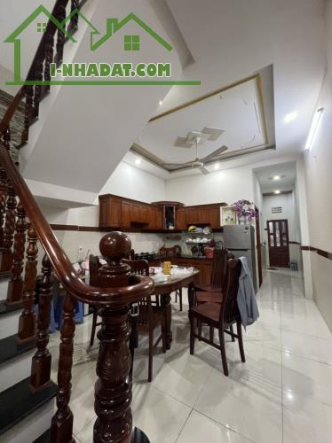 Bán nhà 85m2, 3PN, hẻm 8m thông, tặng nội thất, Lê Hồng Phong, Thuận An, Bình Dương. - 2