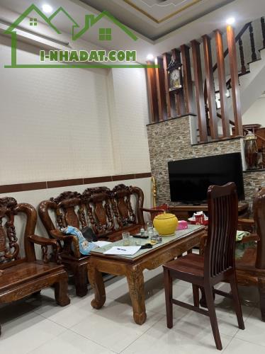 Bán nhà 85m2, 3PN, hẻm 8m thông, tặng nội thất, Lê Hồng Phong, Thuận An, Bình Dương. - 3