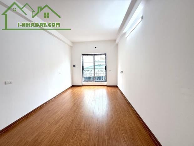 🚗🚗🚗OTO CON ĐỖ CỬA-NHÀ ĐẸP MỚI KINH KOONG-GẦN PHỐ NGÕ RỘNG HÀNG XÓM VINHOMS - - 1