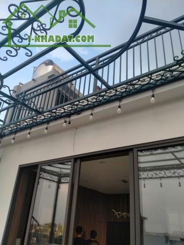 Bán nhà Phạm Khắc Quảng,Giang Biên, vỉa hè, ô tô tránh, kinh doanh 43m2 chỉ 11 tỷ hơn