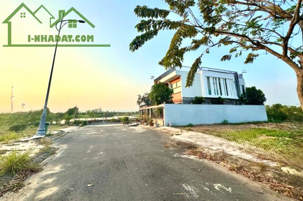 BÁN 2 SỔ DT758 CỔNG KHU CÔNG NGHIỆP (20X141=2.500M2) THỔ CƯ 200M 460TR - 1