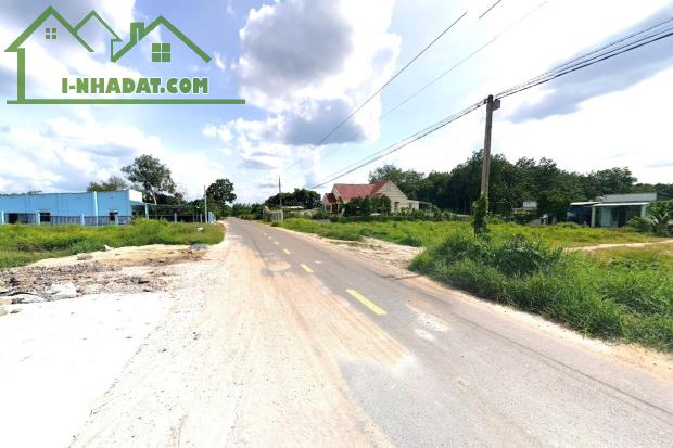 BÁN 2 SỔ DT758 CỔNG KHU CÔNG NGHIỆP (20X141=2.500M2) THỔ CƯ 200M 460TR