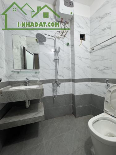 BÁT KHỐI- LONG BIÊN -NHÀ MỚI ĐẸP Ở NGAY - NỘI THẤT XỊN SÒ - NGÕ THÔNG- GIÁ 4.9 tỷ - 4