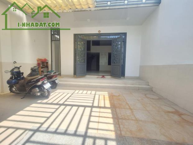 Bán Nhà 2 Tầng Hẻm Xe Hơi Gần Chợ Kiến Thiết Hiệp Phú Thủ Đức 122m2_5.5*20  chỉ 6.2 tỷ - 3