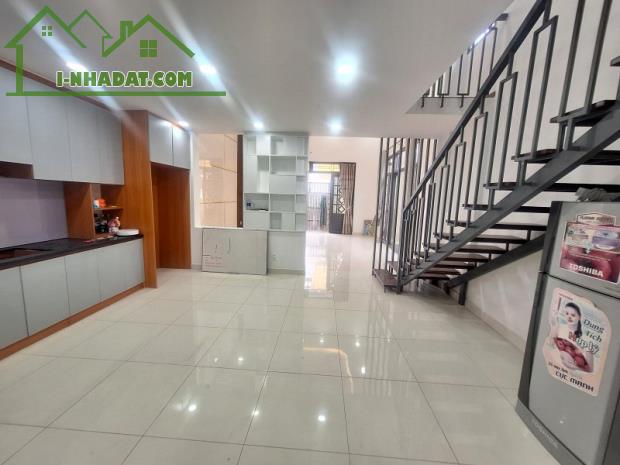 Bán Nhà 2 Tầng Hẻm Xe Hơi Gần Chợ Kiến Thiết Hiệp Phú Thủ Đức 122m2_5.5*20  chỉ 6.2 tỷ - 4