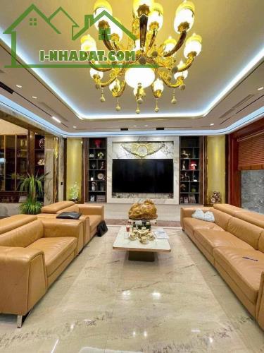 BÁN NHÀ TRUNG KÍNH TT GARA KD VP 106M 6T MT5M NỞ HẬU CHỈ 36,8 TỶ - 3