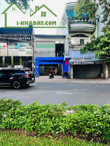 Mình chính chủ - Cần bán căn nhà 2 mặt tiền đường Hoàng Sa - Tân Bình - 2