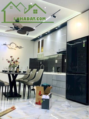 🔰 GIẢM SÂU 400TR CÒN BỚT LỘC - NHÀ ĐẸP HXH ĐỖ CỔNG - QUANG TRUNG - EMART2 - DT45M²
