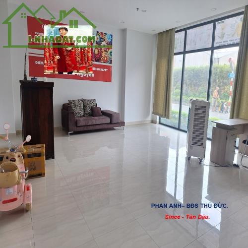🏡【Bán Gấp ] Nhà Mặt Phố Liền Kề Nguyễn Duy Trinh, Quận 2_ 74 m²_ Chưa đến 3 ty 2 _ 3 Tầng