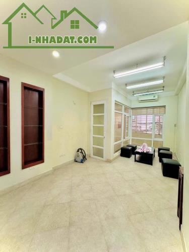 🌷🌷🌷PHỐ VÍP BA ĐÌNH ,NHÀ DÂN XÂY CHẮC CHẮN - OTO 5 TẠ VÀO TẬN CỬA - CÁCH PHỐ 15M -