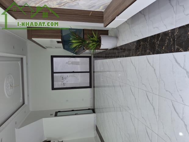 SIÊU HIẾM - NHỈNH 5 TỶ NHÀ XÂY MỚI VĨNH QUỲNH - NHÀ ĐẸP Ở NGAY - GẦN PHỐ - NGÕ THÔNG - 2