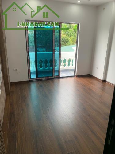Nhà đẹp 60m2 nhỉnh 3 tỷ Gần trường ĐH TD - TT. Ngõ rộng, ô tô ĐỖ CỬA 5p ra QL6.15p vào TT - 3