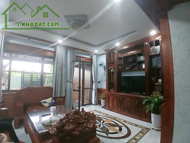 Nhà phố 4 tầng - Thang máy - Full nội thất, gỗ quý - Đông Tăng Long, Thủ Đức, Chỉ 10 tỷ X