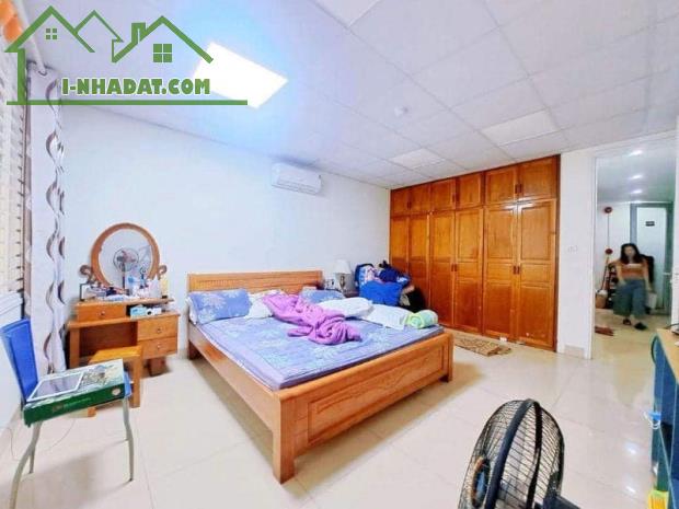 BÁN NHÀ NGÕ 168 HÀO NAM, PHÂN LÔ, 3 Ô TÔ TRÁNH, DỪNG ĐỖ, LÔ GÓC 73/90m 4T, MT 5m 20,5 tỷ - 1