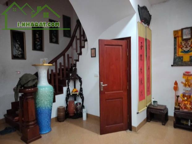 Cho thuê nhà nguyên căn ngõ Gốc Đề, 3 tầng x 40m2, 3 ngủ, 7.5 Triệu - 1