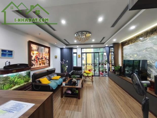 Bán Nhà 918 Phúc Đồng, Long Biên 41m2, 6T gia 11,2 tỷ ( thang máy, ô tô vào nhà)