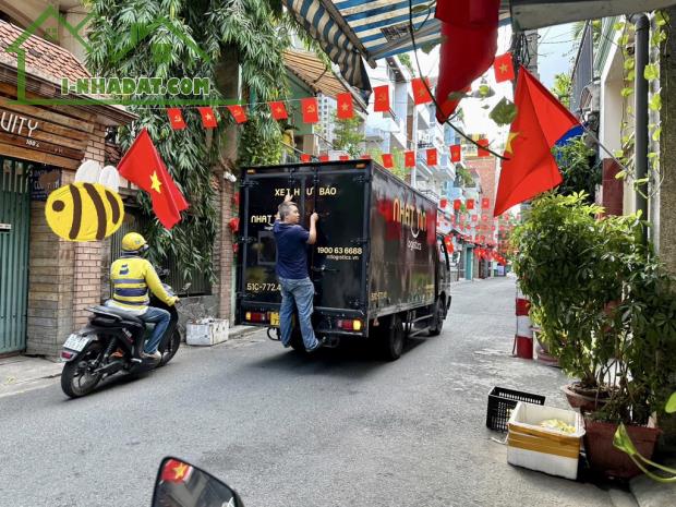 BÁN NHÀ 4 TẦNG HẺM XE TẢI ĐƯỜNG NGUYỄN THÁI BÌNH.P 12 . TÂN BÌNH. DT90M ... GIÁ 12.6 TỶ