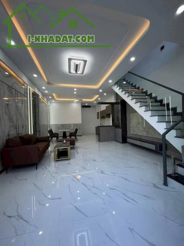 Nhà mới xây cổng sau CTY Pouchen 2.75 tỷ/63 m21 lầu 1 trệt - 2