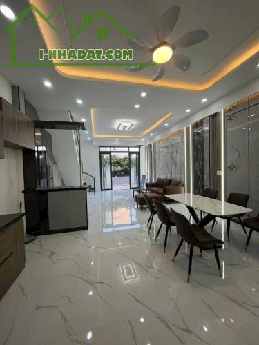 Nhà mới xây cổng sau CTY Pouchen 2.75 tỷ/63 m21 lầu 1 trệt - 3
