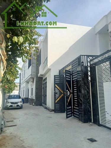 Nhà mới xây cổng sau CTY Pouchen 2.75 tỷ/63 m21 lầu 1 trệt - 5
