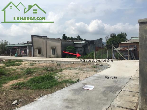 Bán 236 m đất hai mặt tiền đường nhựa có 150 m thổ cư