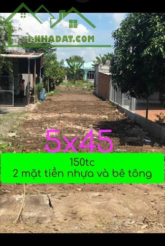 Bán 236 m đất hai mặt tiền đường nhựa có 150 m thổ cư - 2